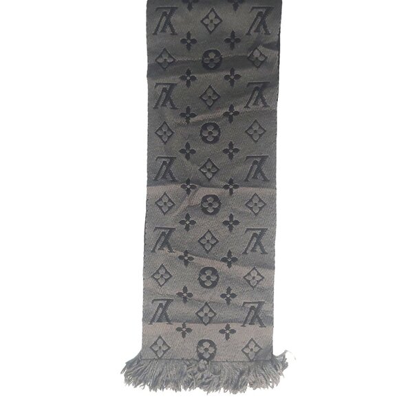 Vintage Louis Vuitton LV Gray & Black Logomania Monogram Scarf Pre-Owned - Picture 2 of 8